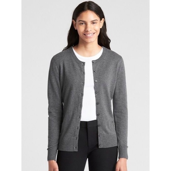 GAP Women's Slim Crewneck Cardigan Sweater Charcoal Gray Sz XS NWT - Picture 1 of 10